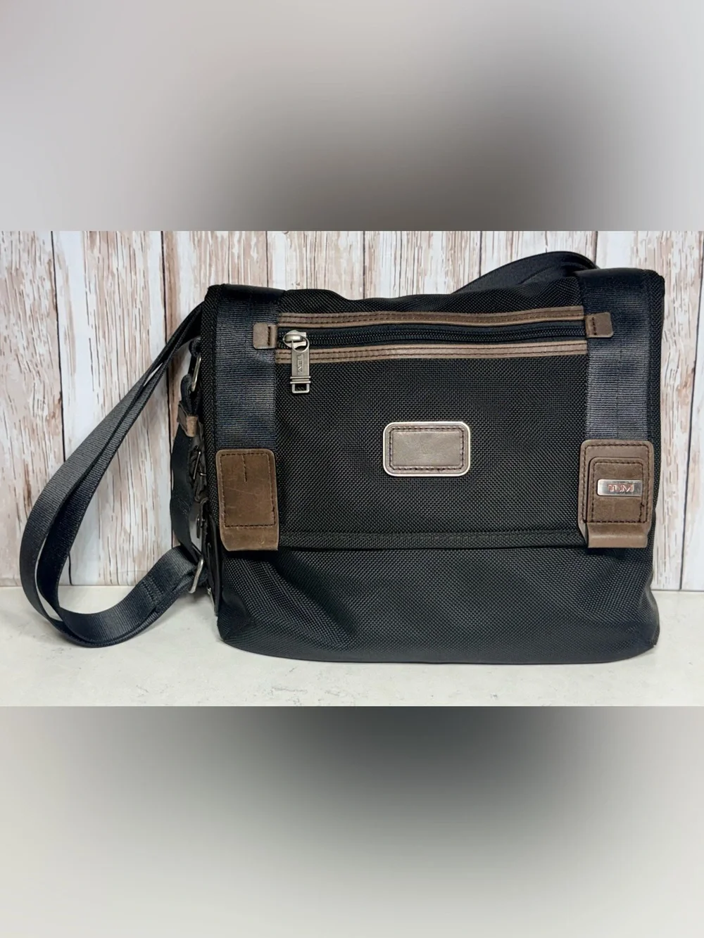 TUMI Alpha Bravo Beale Mini Messenger Bag Black Ballistic Nylon Crossbody 22371